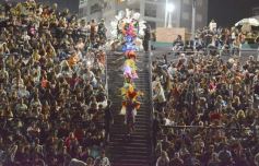 Foto de la galería: Show de Scolas: con un público colmado los estudiantes se despidieron de la estudiantina posadeña