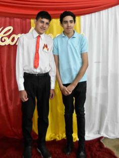 Foto de la galería: Celebración familiar y de fe en la confirmación de grupos de jóvenes de Garupá