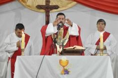 Foto de la galería: Celebración familiar y de fe en la confirmación de grupos de jóvenes de Garupá