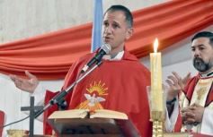 Foto de la galería: Celebración familiar y de fe en la confirmación de grupos de jóvenes de Garupá