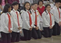 Foto de la galería: Celebración familiar y de fe en la confirmación de grupos de jóvenes de Garupá