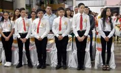 Foto de la galería: Celebración familiar y de fe en la confirmación de grupos de jóvenes de Garupá