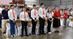 Foto de la galería: Celebración familiar y de fe en la confirmación de grupos de jóvenes de Garupá