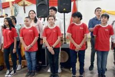 Foto de la galería: Celebración familiar y de fe en la confirmación de grupos de jóvenes de Garupá