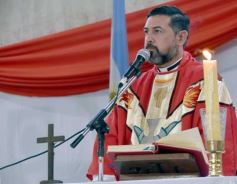 Foto de la galería: Celebración familiar y de fe en la confirmación de grupos de jóvenes de Garupá