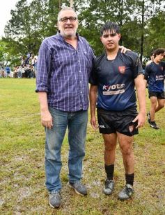 Foto de la galería: Capri festejó en casa con los campeones del M-16 de Rugby