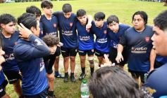 Foto de la galería: Capri festejó en casa con los campeones del M-16 de Rugby