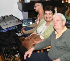 Foto de la galería: Santa y sus dientes de leche pusieron música y animación al sábado en La Pasteur