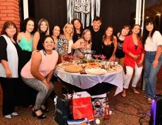 Foto de la galería: Con la familia y amigos se prendió la fiesta en el cumple de Pico Salinas