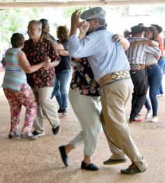 Foto de la galería: Domas y mucho chamamé: el domingo familiar se vivió en el Campo Nosiglia de Posadas
