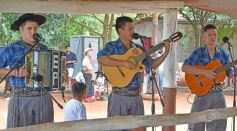 Foto de la galería: Domas y mucho chamamé: el domingo familiar se vivió en el Campo Nosiglia de Posadas