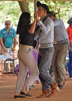 Foto de la galería: Domas y mucho chamamé: el domingo familiar se vivió en el Campo Nosiglia de Posadas