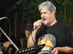 Foto de la galería: Arnaldo Aníbal Santacruz festejó a lo grande su cumple junto a la familia y amigos