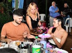 Foto de la galería: Arnaldo Aníbal Santacruz festejó a lo grande su cumple junto a la familia y amigos