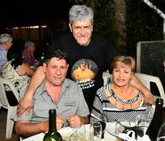 Foto de la galería: Arnaldo Aníbal Santacruz festejó a lo grande su cumple junto a la familia y amigos