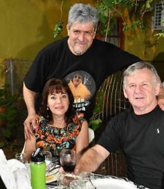 Foto de la galería: Arnaldo Aníbal Santacruz festejó a lo grande su cumple junto a la familia y amigos