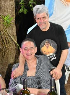 Foto de la galería: Arnaldo Aníbal Santacruz festejó a lo grande su cumple junto a la familia y amigos