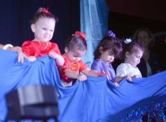 Foto de la galería: Junto a los colores del Mundial la Casita del Niño del IPS cerró el año escolar