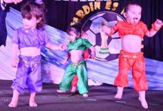 Foto de la galería: Junto a los colores del Mundial la Casita del Niño del IPS cerró el año escolar