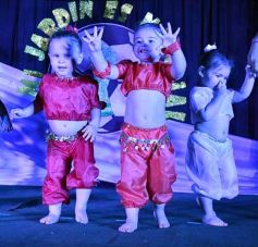 Foto de la galería: Junto a los colores del Mundial la Casita del Niño del IPS cerró el año escolar