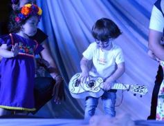 Foto de la galería: Junto a los colores del Mundial la Casita del Niño del IPS cerró el año escolar