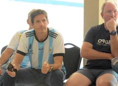 Foto de la galería: Con la ilusión de la Copa, la algarabia de la hinchada de chicos y grandes se hace sentir en cada partido albiceleste