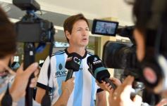 Foto de la galería: Con la ilusión de la Copa, la algarabia de la hinchada de chicos y grandes se hace sentir en cada partido albiceleste