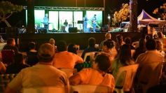 Foto de la galería: Vecinos, familias y músicos fueron parte del convite cultural en la Vigilia por Andresito