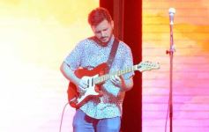 Foto de la galería: Vecinos, familias y músicos fueron parte del convite cultural en la Vigilia por Andresito