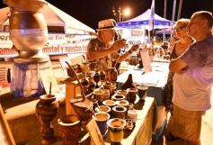 Foto de la galería: Vecinos, familias y músicos fueron parte del convite cultural en la Vigilia por Andresito