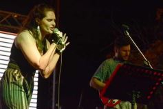 Foto de la galería: Vecinos, familias y músicos fueron parte del convite cultural en la Vigilia por Andresito