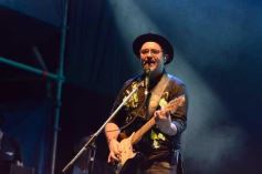 Foto de la galería: Festival del Litoral: postales de la 1ra noche a puro carnavalito de los Tekis y la fiesta del público presente