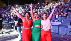 Foto de la galería: Festival del Litoral: postales de la 1ra noche a puro carnavalito de los Tekis y la fiesta del público presente