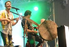 Foto de la galería: Festival del Litoral: postales de la 1ra noche a puro carnavalito de los Tekis y la fiesta del público presente