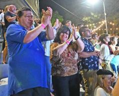 Foto de la galería: Festival del Litoral: postales de la 1ra noche a puro carnavalito de los Tekis y la fiesta del público presente