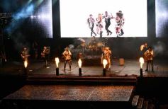 Foto de la galería: Festival del Litoral: postales de la 1ra noche a puro carnavalito de los Tekis y la fiesta del público presente