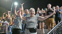 Foto de la galería: Festival del Litoral: postales de la 1ra noche a puro carnavalito de los Tekis y la fiesta del público presente
