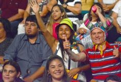 Foto de la galería: Festival del Litoral: postales de la 1ra noche a puro carnavalito de los Tekis y la fiesta del público presente