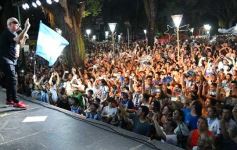 Foto de la galería: Posadas Mágica: La Mosca hizo estallar el fervor mundialista en la capital misionera