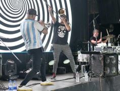 Foto de la galería: Posadas Mágica: La Mosca hizo estallar el fervor mundialista en la capital misionera