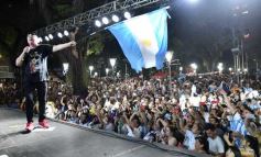 Foto de la galería: Posadas Mágica: La Mosca hizo estallar el fervor mundialista en la capital misionera