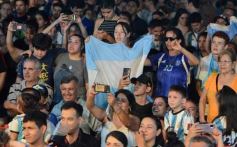 Foto de la galería: Posadas Mágica: La Mosca hizo estallar el fervor mundialista en la capital misionera