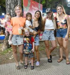 Foto de la galería: Posadas Mágica: La Mosca hizo estallar el fervor mundialista en la capital misionera