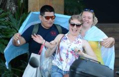 Foto de la galería: Con el pase a la final el sentimiento albiceleste desbordó los festejos de la hinchada posadeña