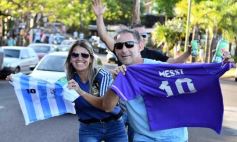 Sixto Fotografías. Deportes. Festejos de hinchas - Con el pase a la final el sentimiento albiceleste desbordó los festejos de la hinchada posadeña