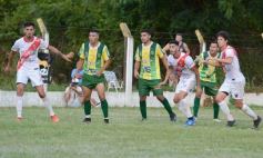 Foto de la galería: Regional Amateur: La Franja cayó en Villa Cabello pero clasificó a semifinales