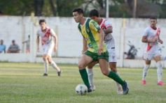 Foto de la galería: Regional Amateur: La Franja cayó en Villa Cabello pero clasificó a semifinales