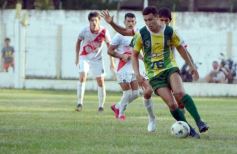 Foto de la galería: Regional Amateur: La Franja cayó en Villa Cabello pero clasificó a semifinales
