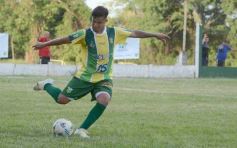 Foto de la galería: Regional Amateur: La Franja cayó en Villa Cabello pero clasificó a semifinales
