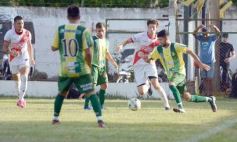Foto de la galería: Regional Amateur: La Franja cayó en Villa Cabello pero clasificó a semifinales